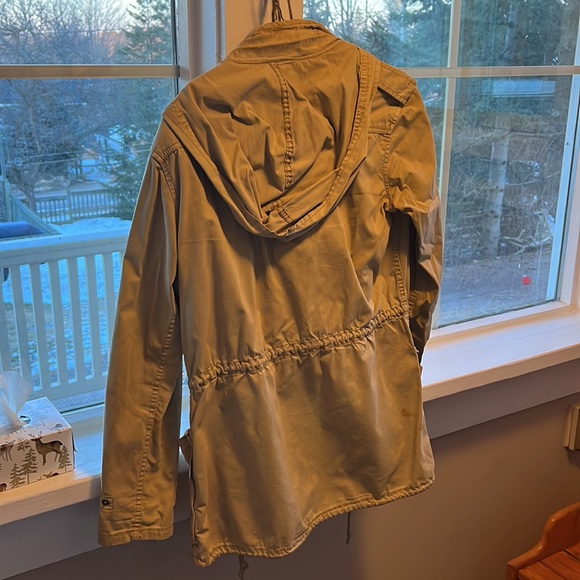 Aritzia Talula tan coloured army jacket - Picture 3 of 3